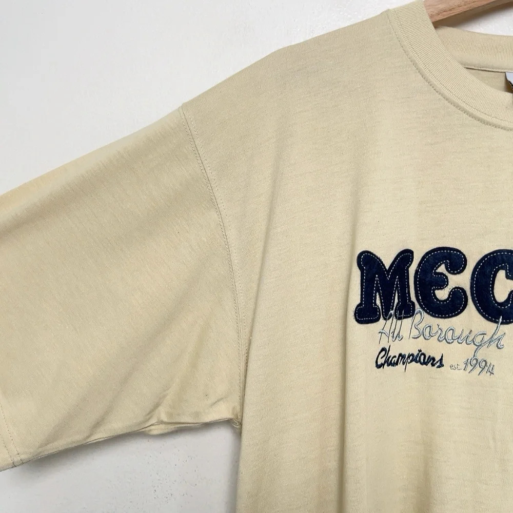 Mecca Mens Medium Short Sleeve Vintage Embroidered Print Logo Tshirt - Picture 5 of 11